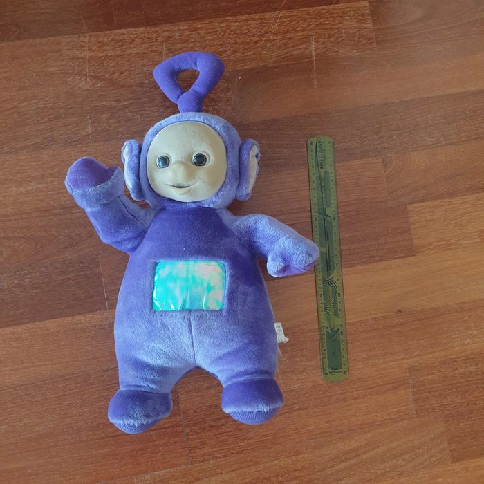 peluche Télétubbies tinki winki mauve année 1996 en très bon état, collection , vintage