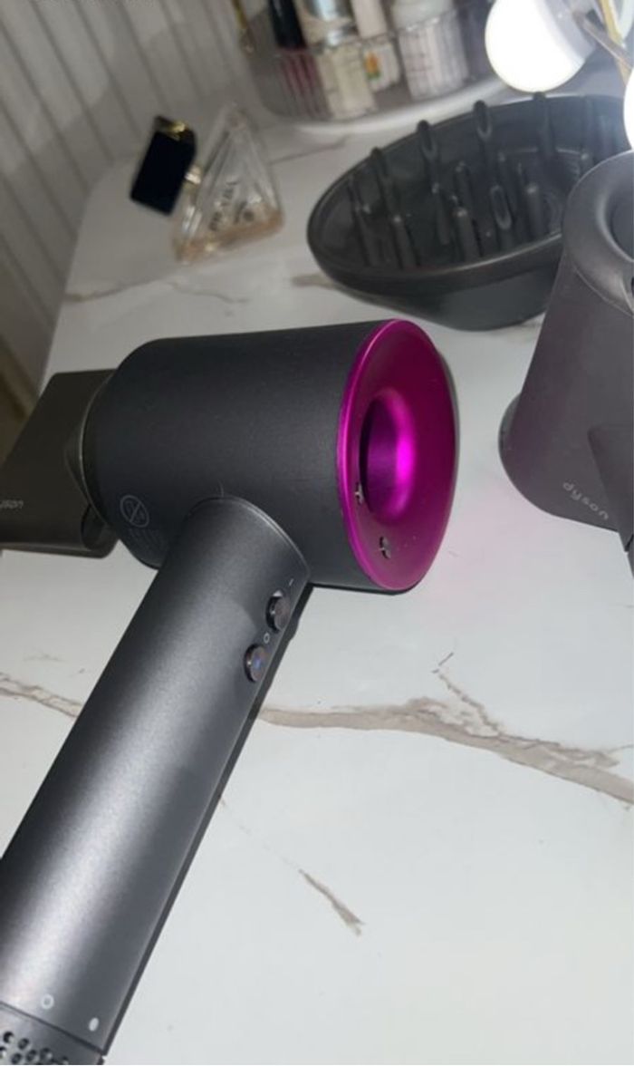 Sèche cheveux dyson - photo numéro 2