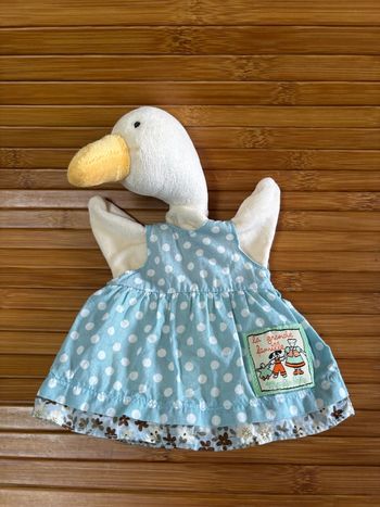 Doudou marionnette oie la grande famille moulin roty 