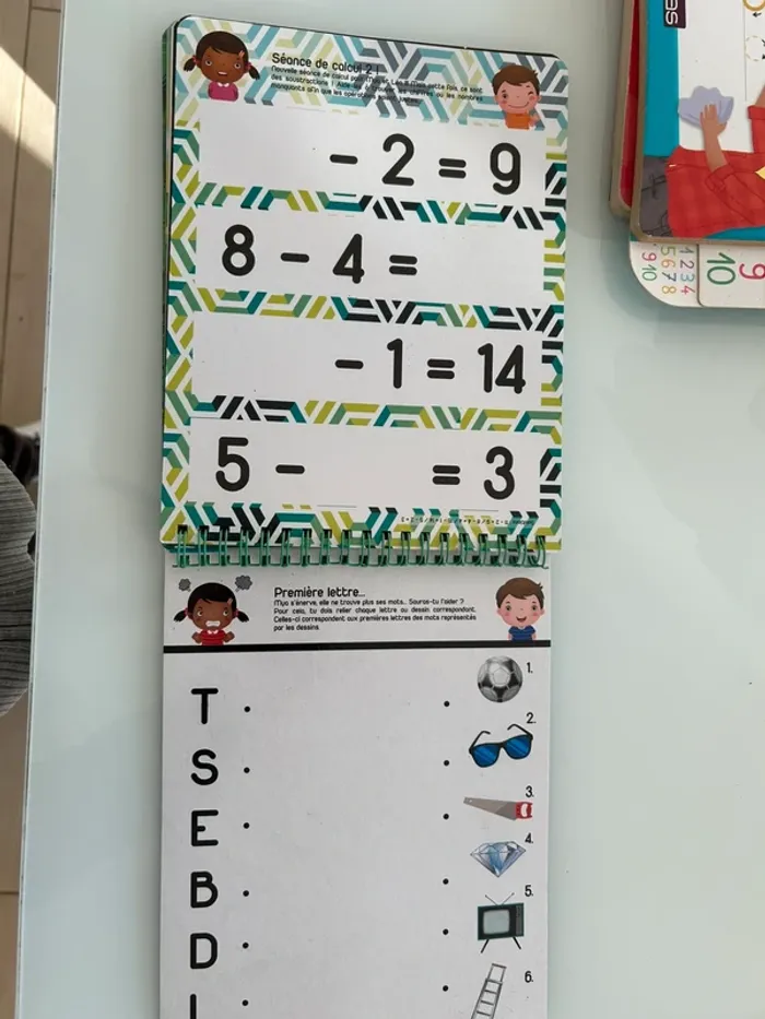 Livre effaçable mon carnet de voyage jeux 2 momes - photo numéro 2