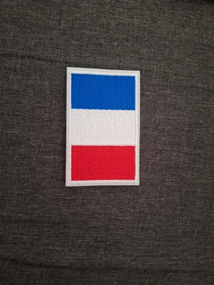 Patch velkro bleu blanc rouge 🇨🇵 - photo numéro 2