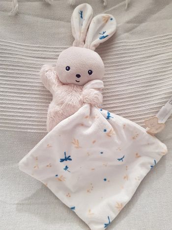 Doudou plat lapin bleu Kaloo