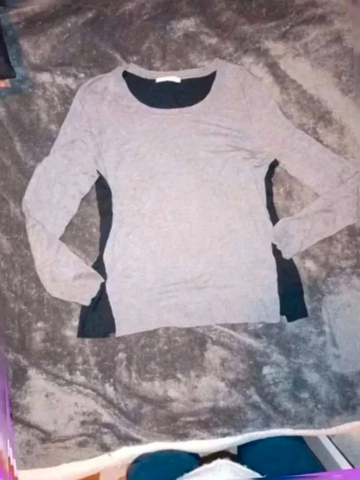 Pull  léger  très  bon état 42  bicolore