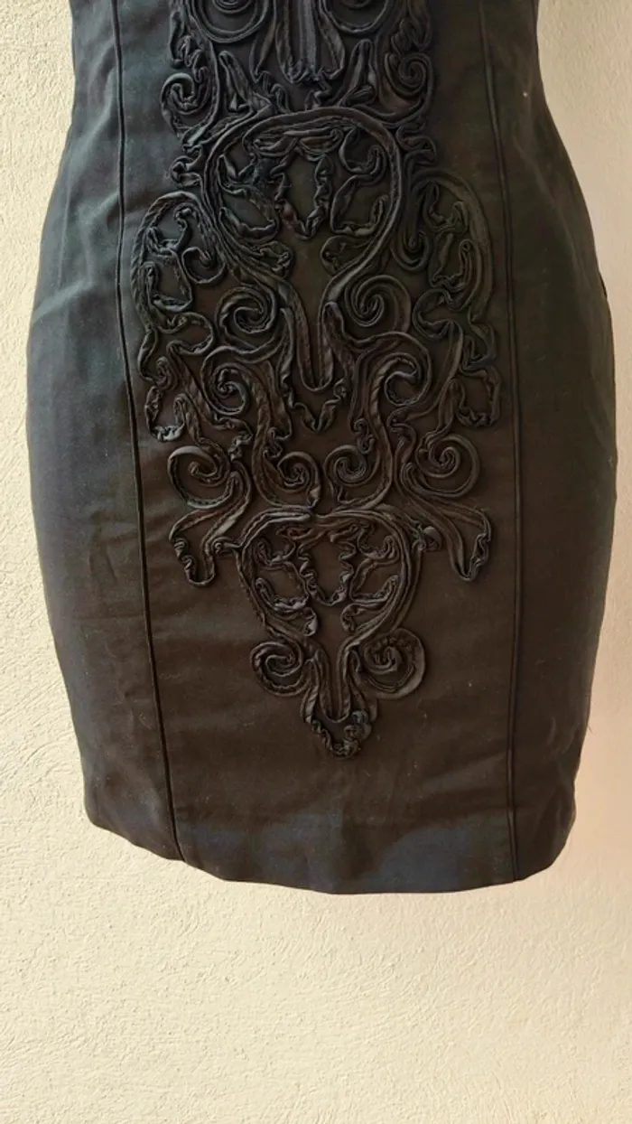 Elegante vestido corto de fiesta - photo numéro 2