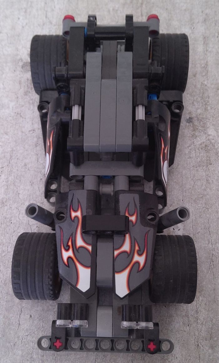 Lego technic   42046  ( voiture) - photo numéro 2
