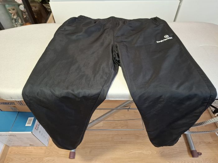 Beau bas de survêtement homme XL Sergio Tacchini noir très bon état - photo numéro 2