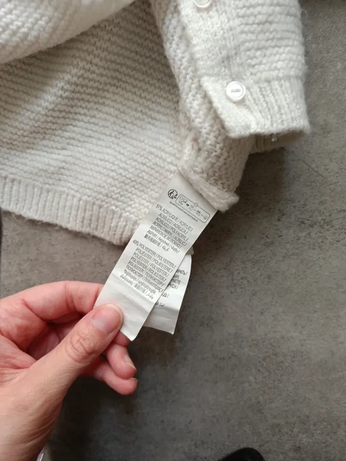 Gilet Kiabi blanc cassé gros col brodé 81cm - photo numéro 4