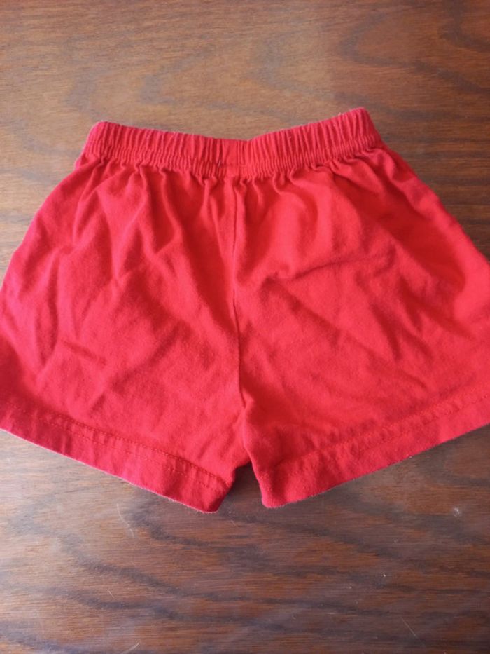 Short rouge 6 mois - photo numéro 2