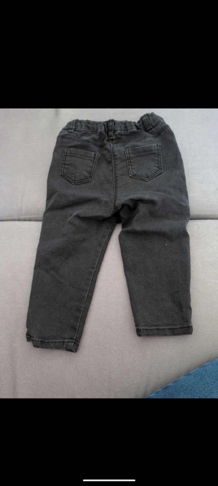 Pantalon Kiabi 18 mois - photo numéro 2