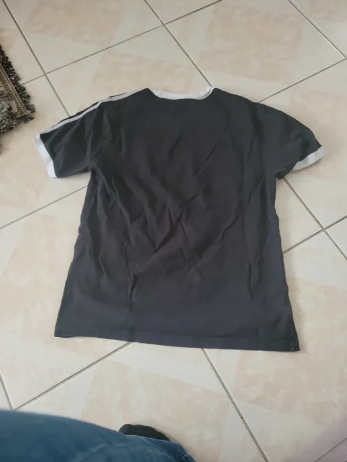 Tee-shirt taille 14 ans - photo numéro 3