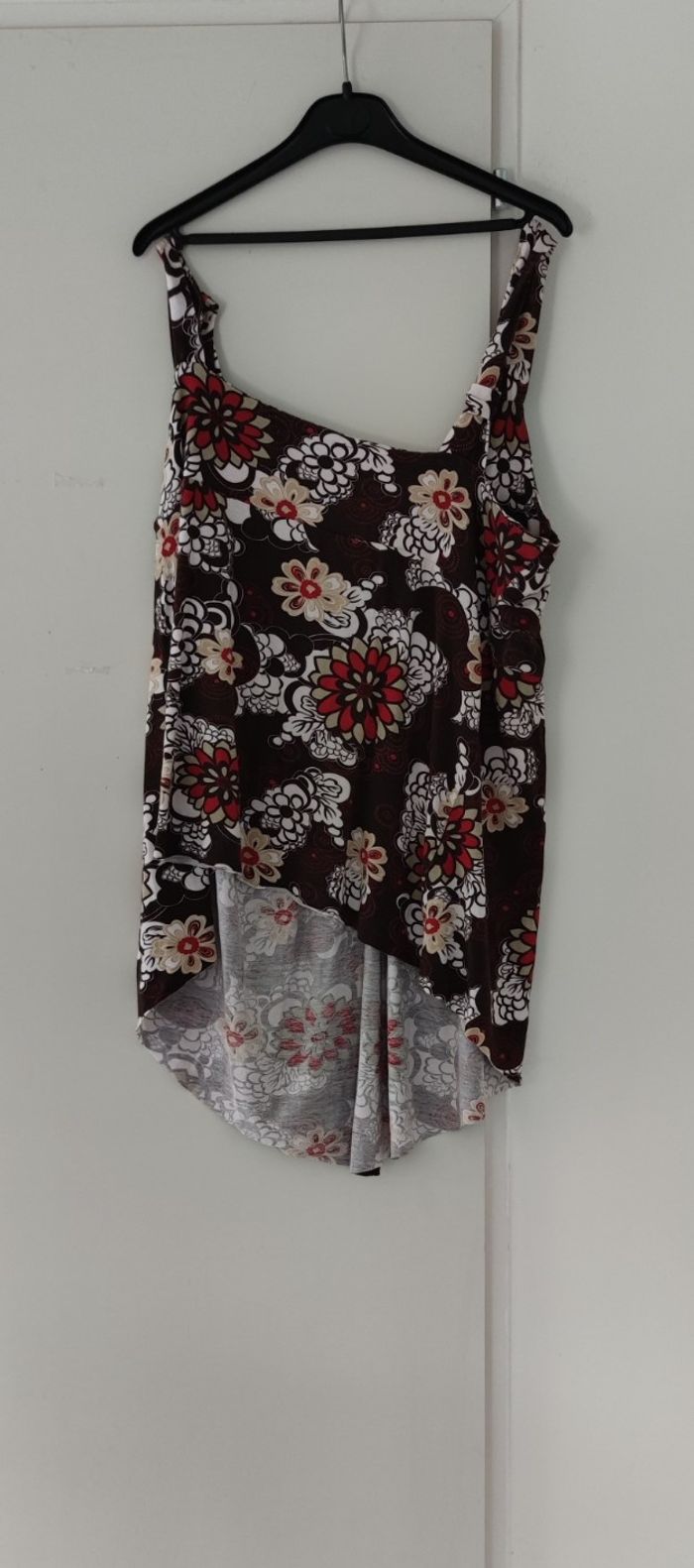 Débardeur taille 52/54 marque fashion + couleur marron pour femme - photo numéro 4
