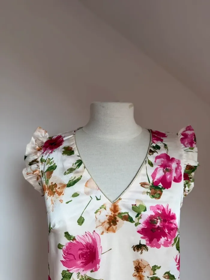 Superbe blouse fluide neuve avec étiquette Emma & Ella fleurie 🌸 XL 42 - photo numéro 2