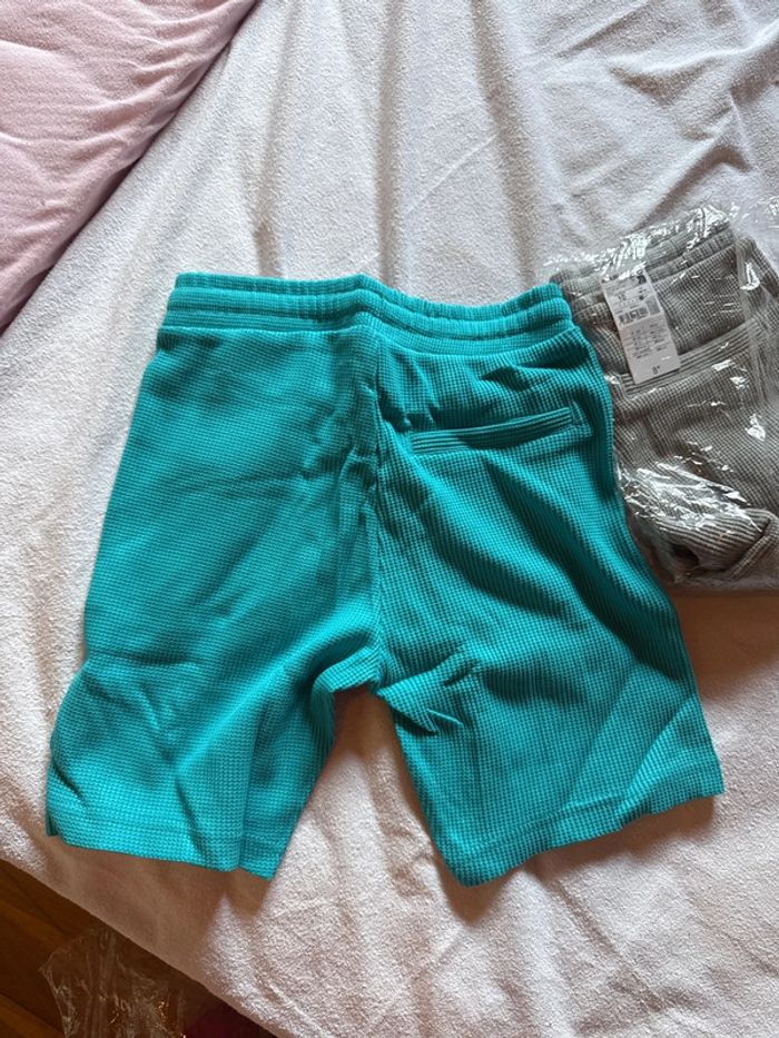 Lot de 2 shorts garçon taille 8 ans neufs avec étiquette - photo numéro 5