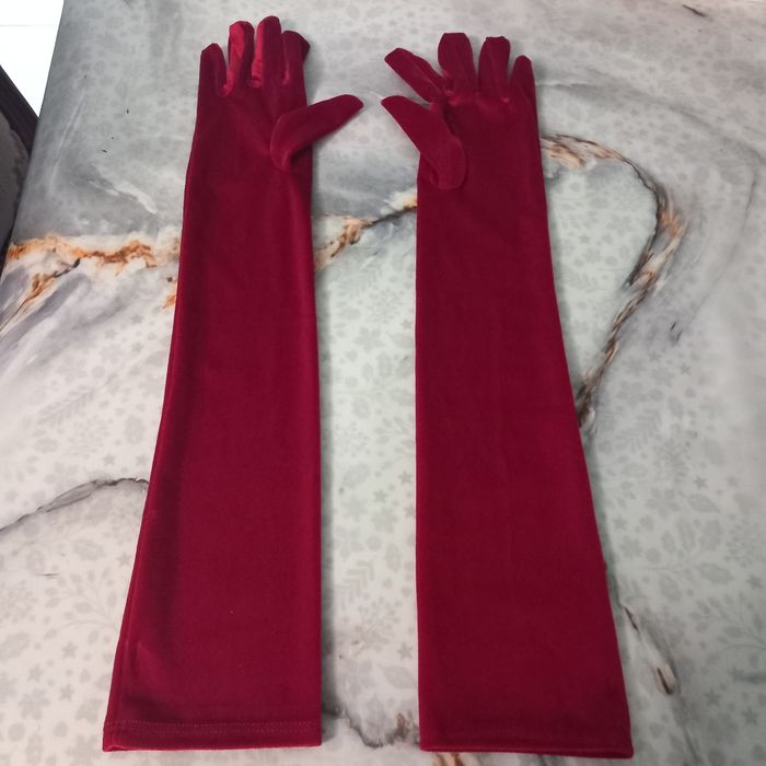 Paire de gants longs en velours extensible coloris rouge - photo numéro 10