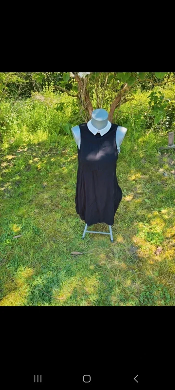 Robe noire col Claudine 38