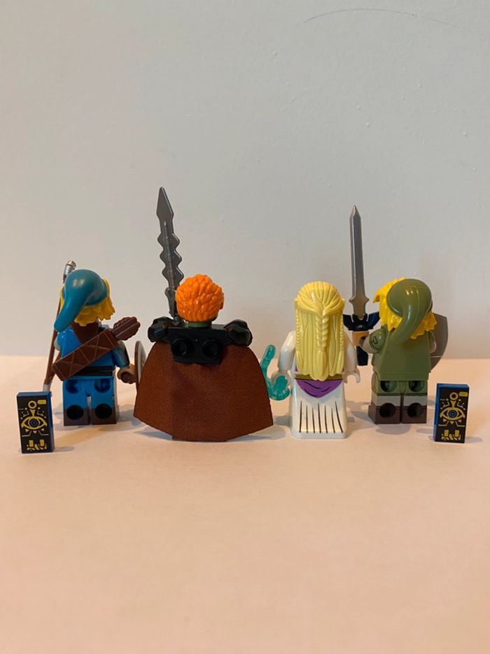 Figurine type lego 2 personnages Link, la princesse Zelda et Ganondorf. The légend of Zelda - photo numéro 3