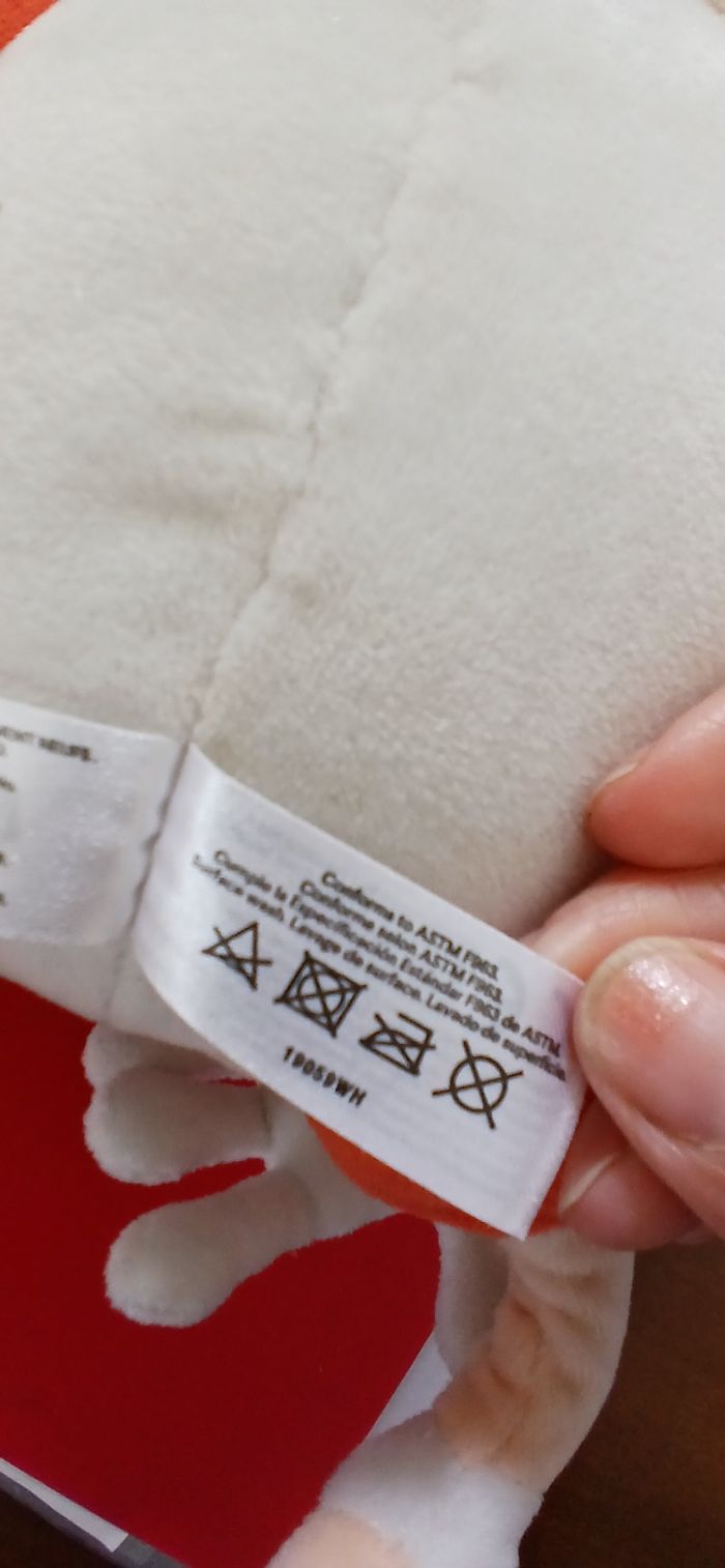 Peluche détective pikachu wci - photo numéro 4