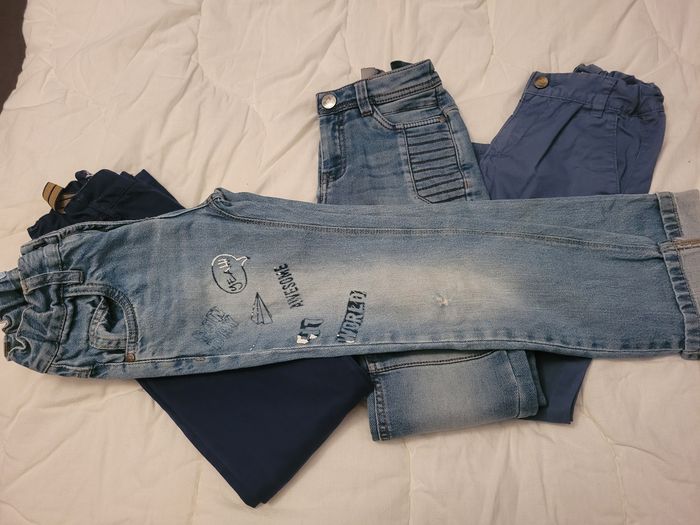 Vends lot jeans 8 ans - photo numéro 2