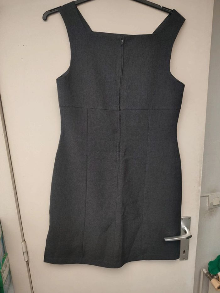 Robe grise taille 42 - photo numéro 2