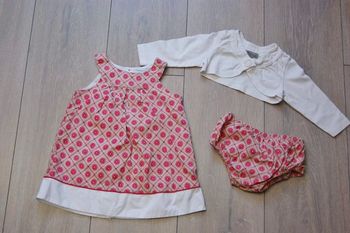 Ensemble 3 pièces. Fille 6 mois. Marque Obaibi/mini adelie