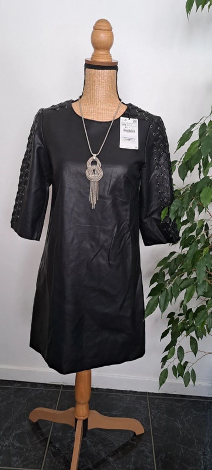 Robe en simili cuir Zara - photo numéro 5