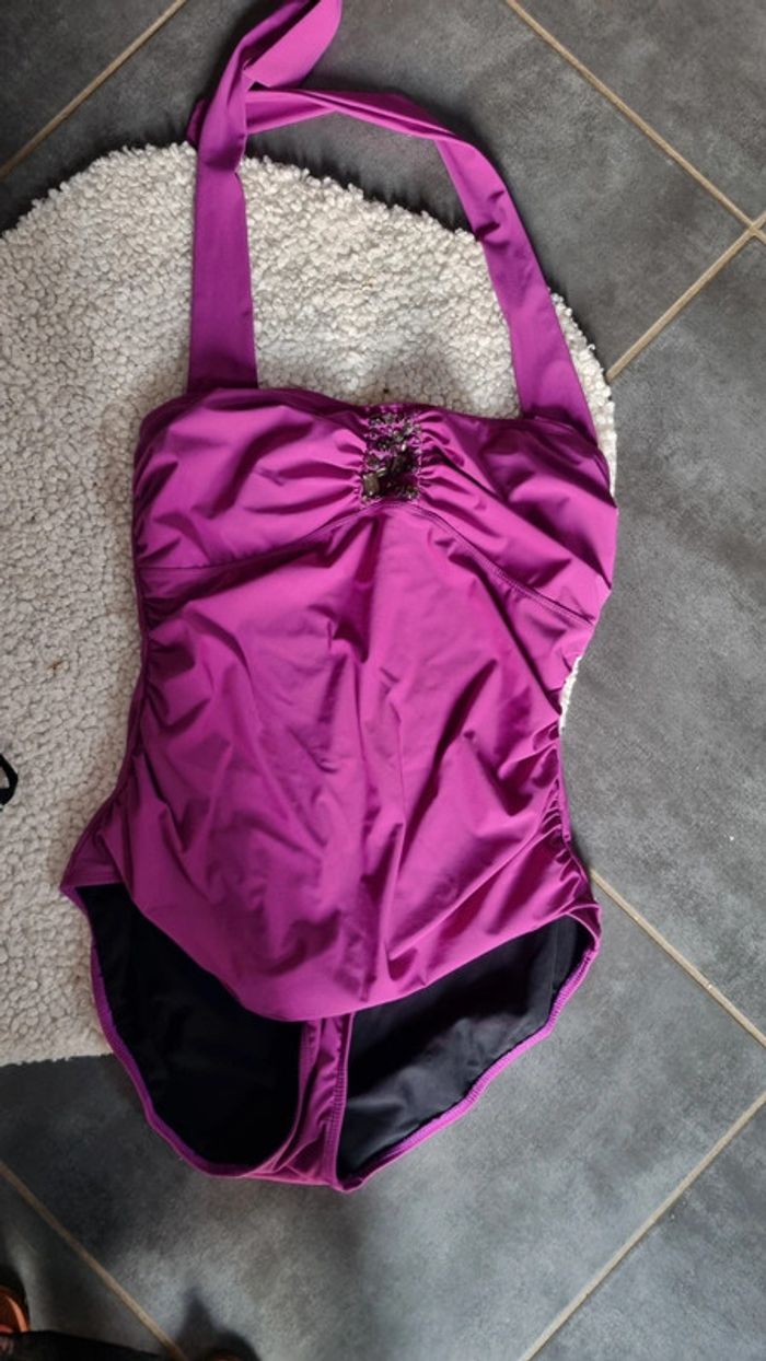 Maillot 1 pièce 46 XXXL cache et soutien bidou - photo numéro 2