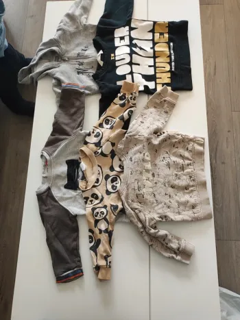 Lot pull sweat 18 mois