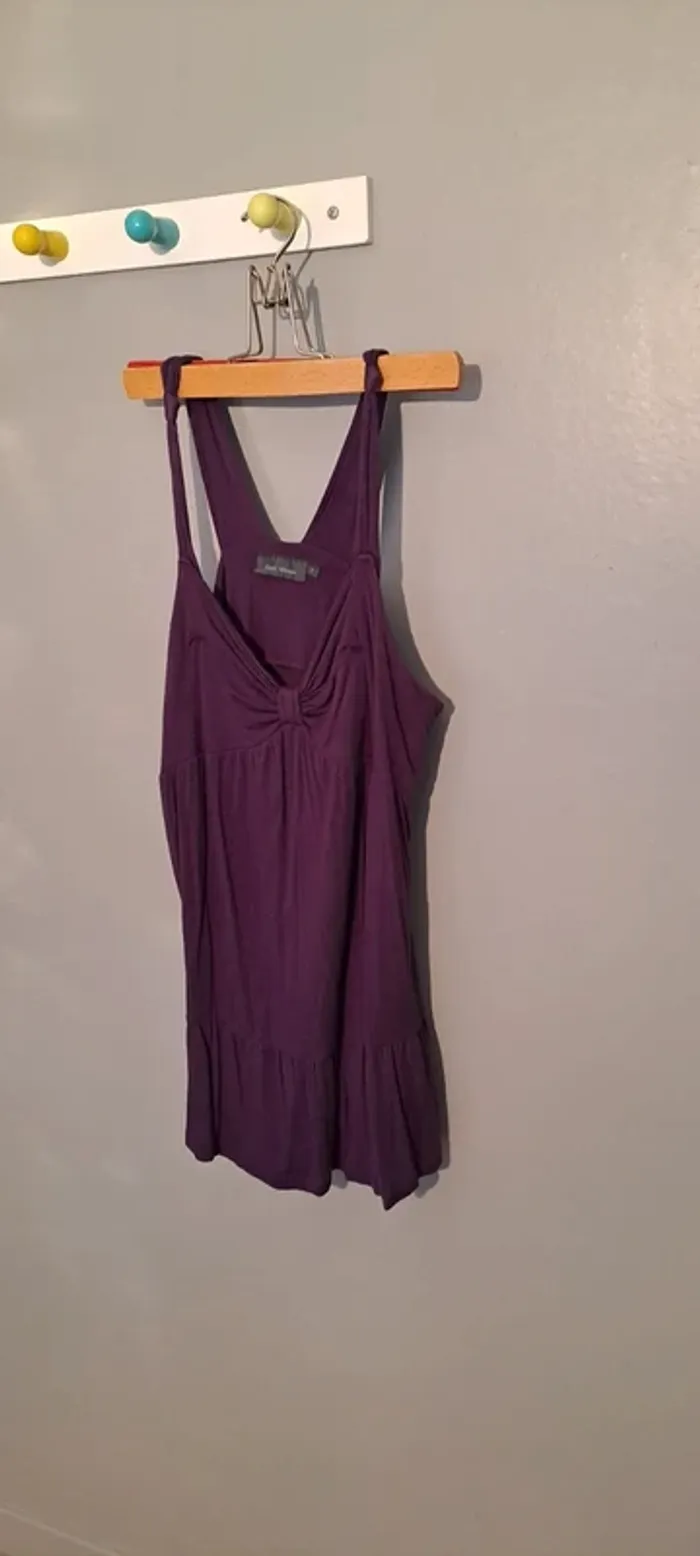 Débardeur femme violet avec un nœud sur le devant - Marque Kiabi Woman - Taille 40 - Très bon état. - photo numéro 6