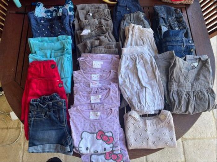 Lot vêtements filles 5 ans (21 pièces)