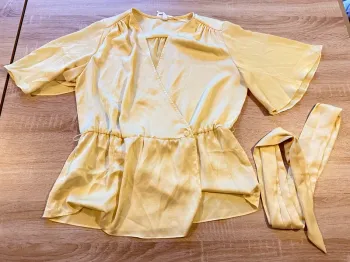 Chemisier jaune type satin mango