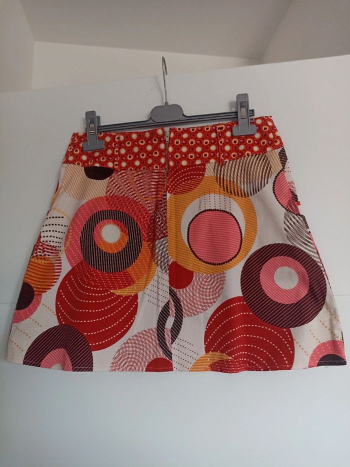 Jupe courte - photo numéro 2