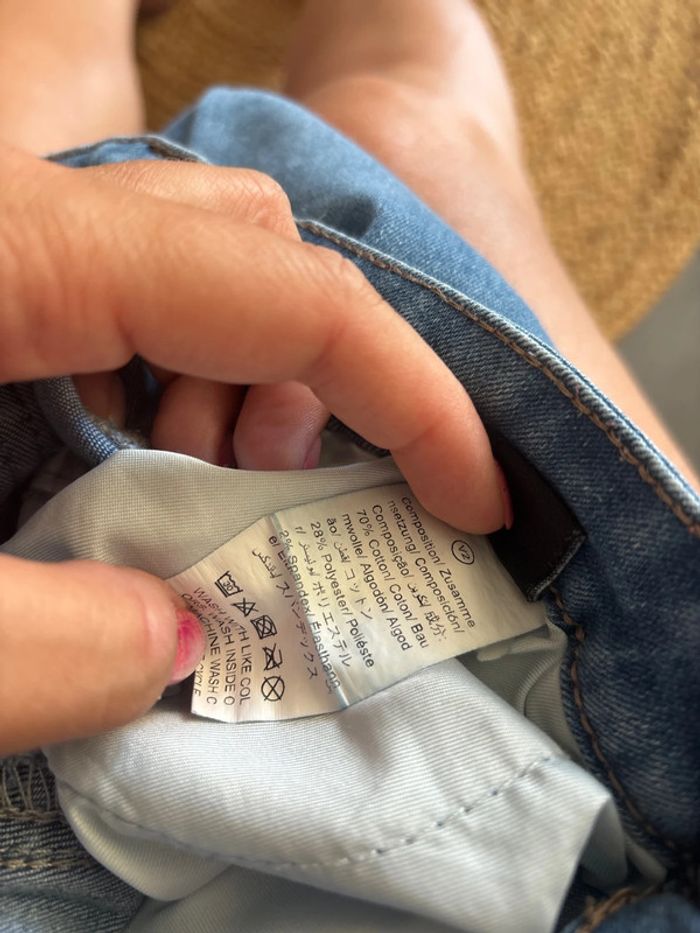 Jeans trouée - photo numéro 5