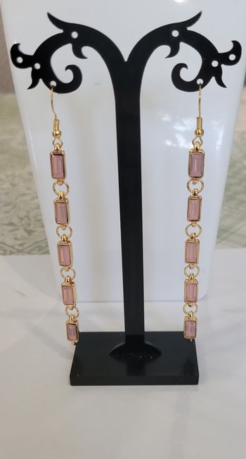 BOUCLES D'OREILLES PENDANTES LONGILIGNE STRASS ROSE ! NEUVE !