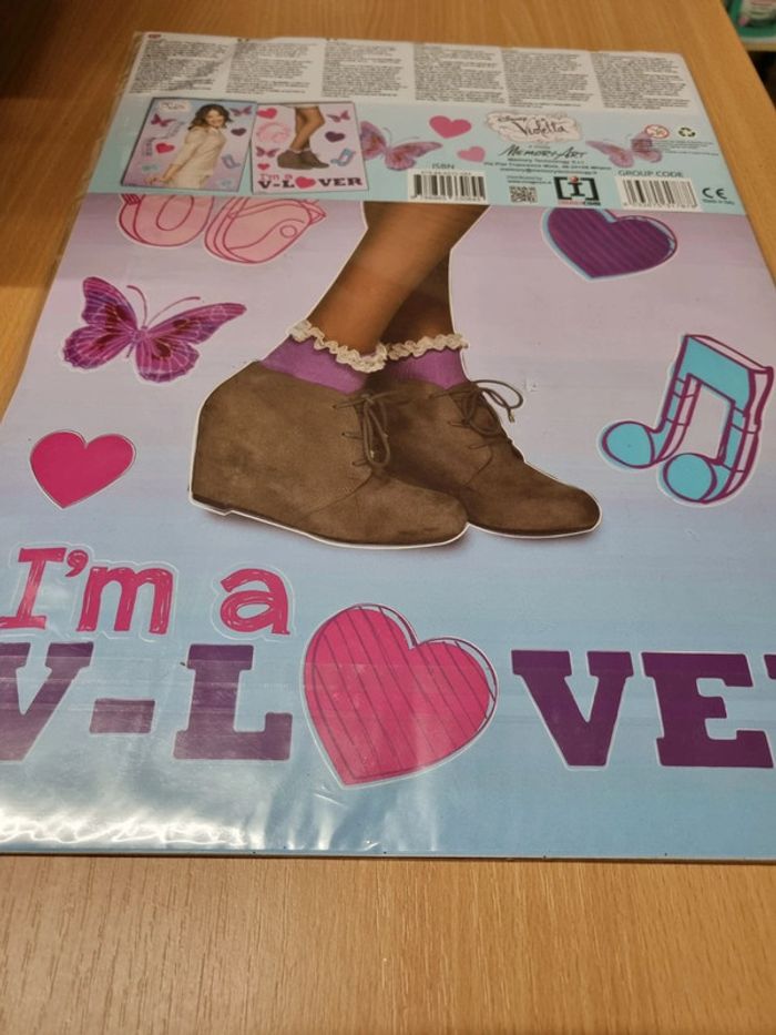 Sticker Violetta - photo numéro 2