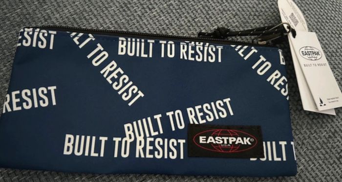 Trousse Eastpak neuve - photo numéro 2