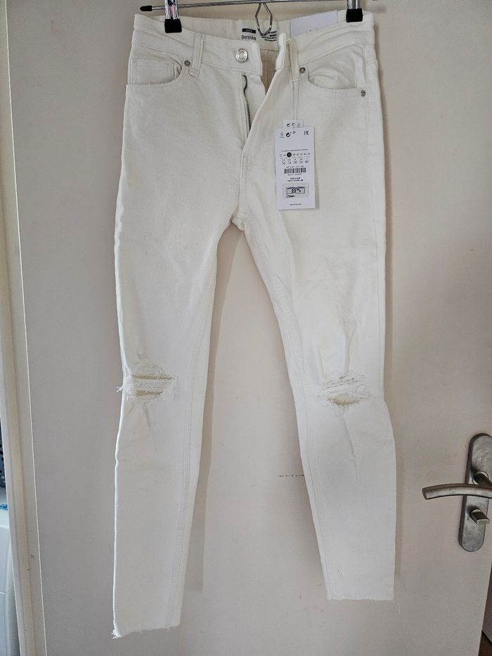 Pantalon bershka blanc neuf