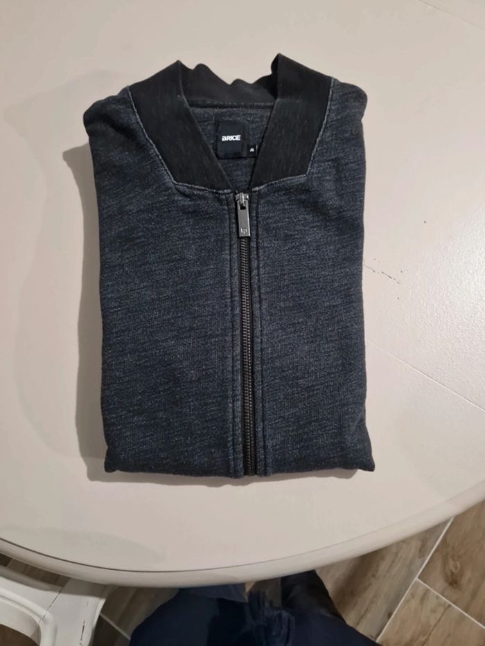 Gilet zippé 🩶 - photo numéro 18