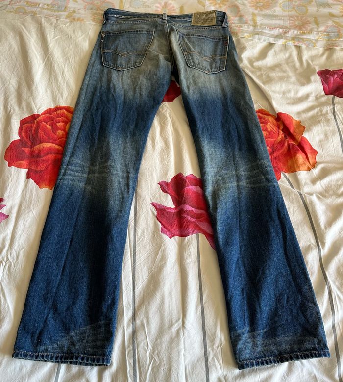 Jean bleu délavé et troué homme Replay - Taille 31x34. - photo numéro 2