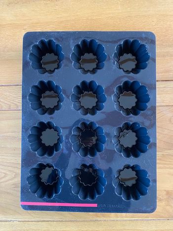 Moule 12 briochettes  Guy demarle