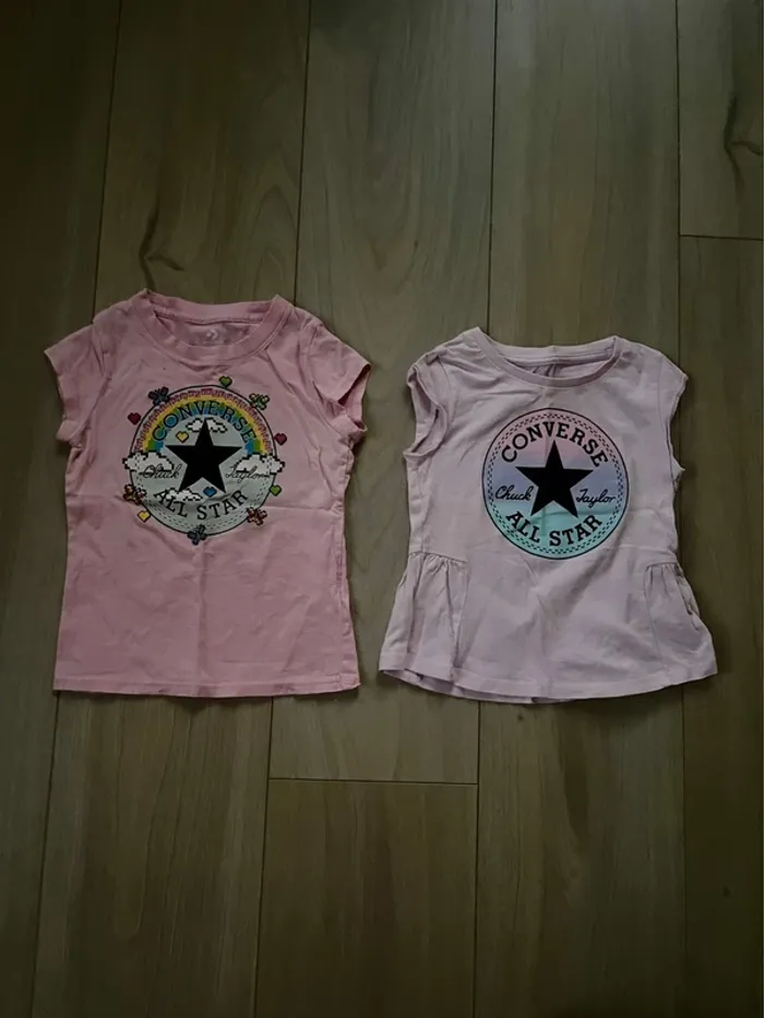 2 tee-shirts Converse manches courtes 3 ans