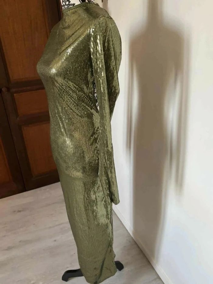 Robe de soirée verte toute en sequin - photo numéro 4