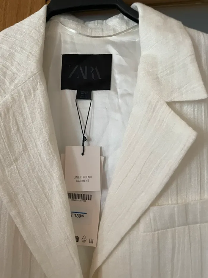 Magnifique manteau, blanc cassé, Zara, taille, L. Collection 2025. - photo numéro 5