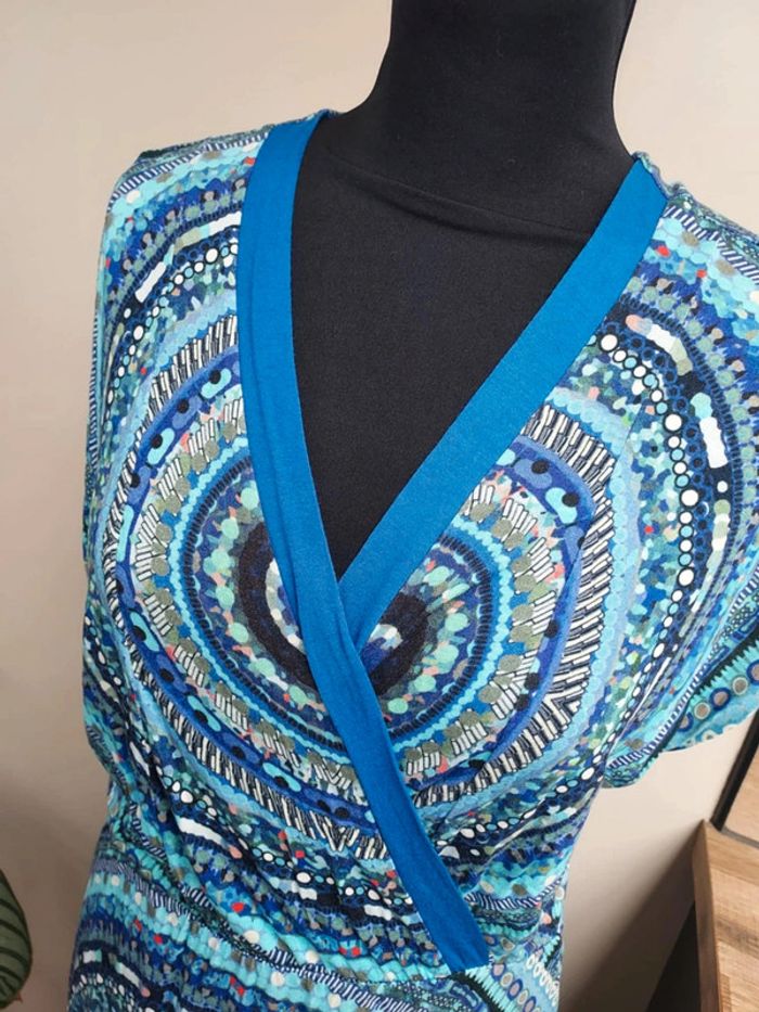 Superbe robe Desigual Taille M - photo numéro 2