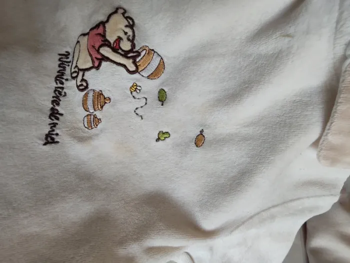Lot pyjama Winnie 9/12 mois body bonnet anti derapant - photo numéro 4