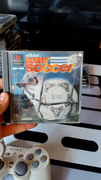 Adidas power soccer ps1 complet