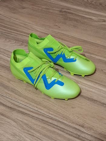 Chaussure Mixte football crampons sport vert