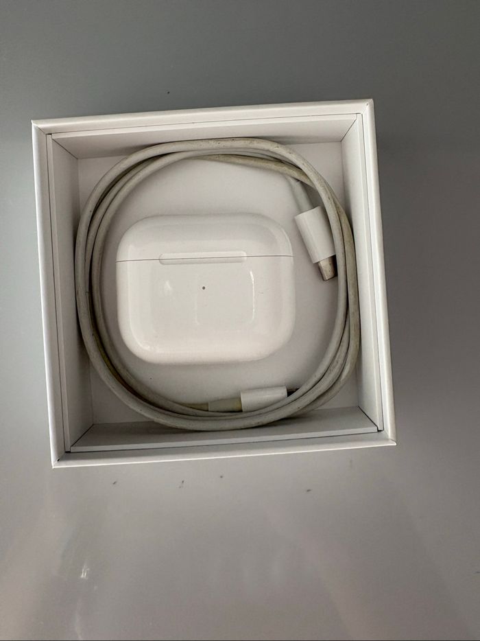 Boîte  écouteurs AirPods - photo numéro 3