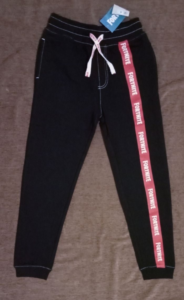 Pantalon 10 ans fortnite étiquette neuf - photo numéro 2