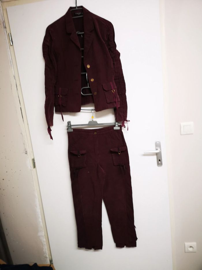 Ensemble bordeaux pantacourt et petite veste - photo numéro 3