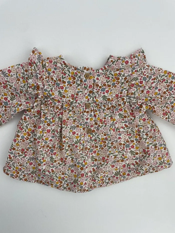 Blouse à fleurs - Primark - 0/3 mois (62cm) - photo numéro 2